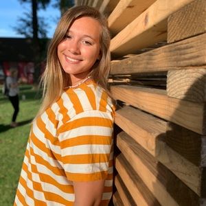 Meet your Posher, Alyson